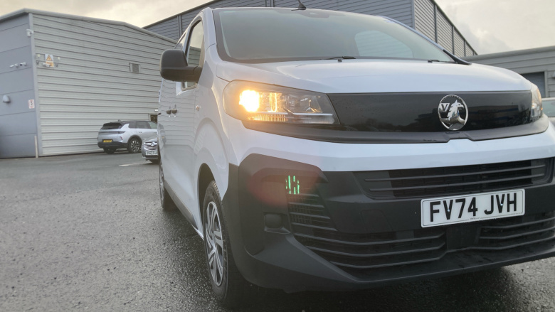 Vauxhall Vivaro L1 Diesel 1.5 Turbo D 120 Prime H1 Van